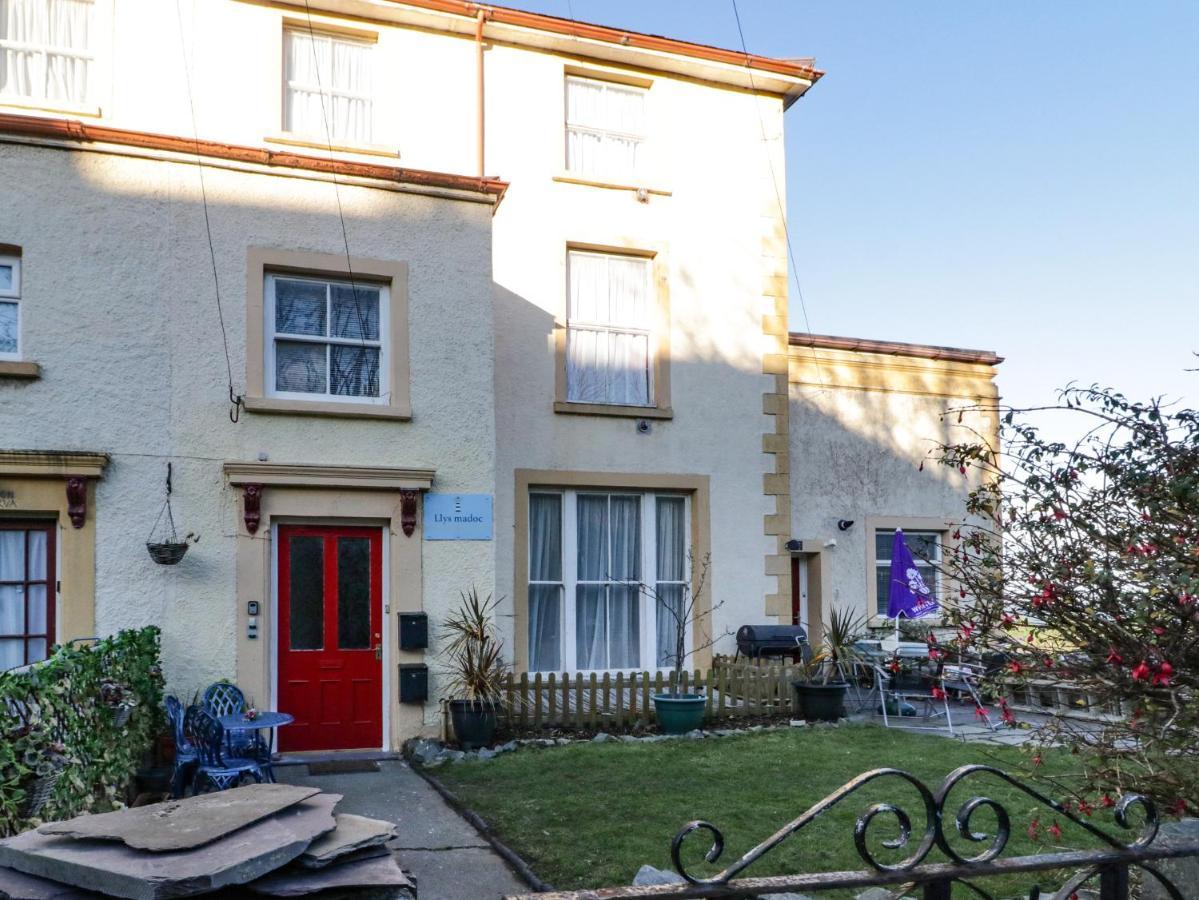 Llys Madoc, Basement Apartment Penmaenmawr ภายนอก รูปภาพ